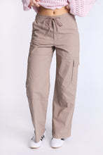 Poplin Mid Rise Baggy Cargo Pants thumbnail 1