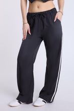 Pantalon à jambe large en mélange de lin thumbnail 2