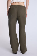 Pantalon à jambe large en mélange de lin thumbnail 12