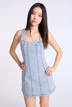 Mini-robe en denim thumbnail 1