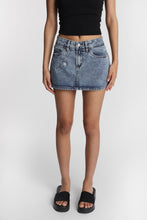 Jupe-short en denim taille basse thumbnail 2