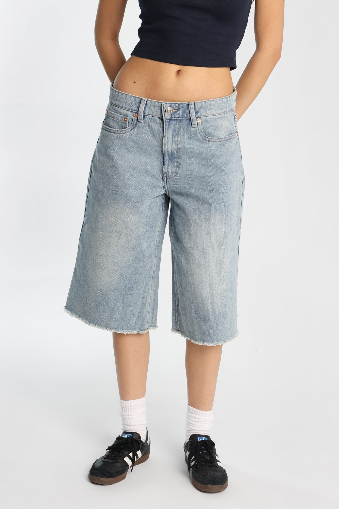 Short en jean mi-taille