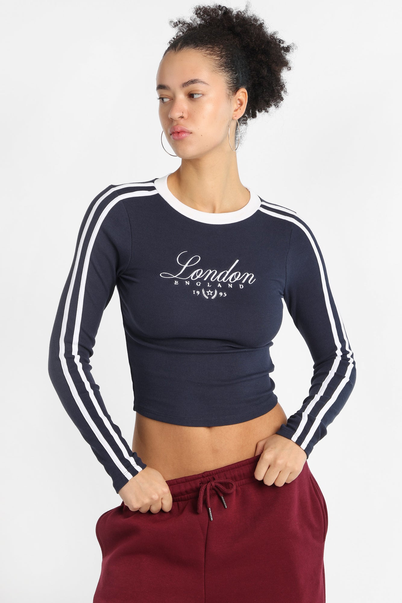 London England 1995 Embroidered Graphic Long Sleeve Baby Tee