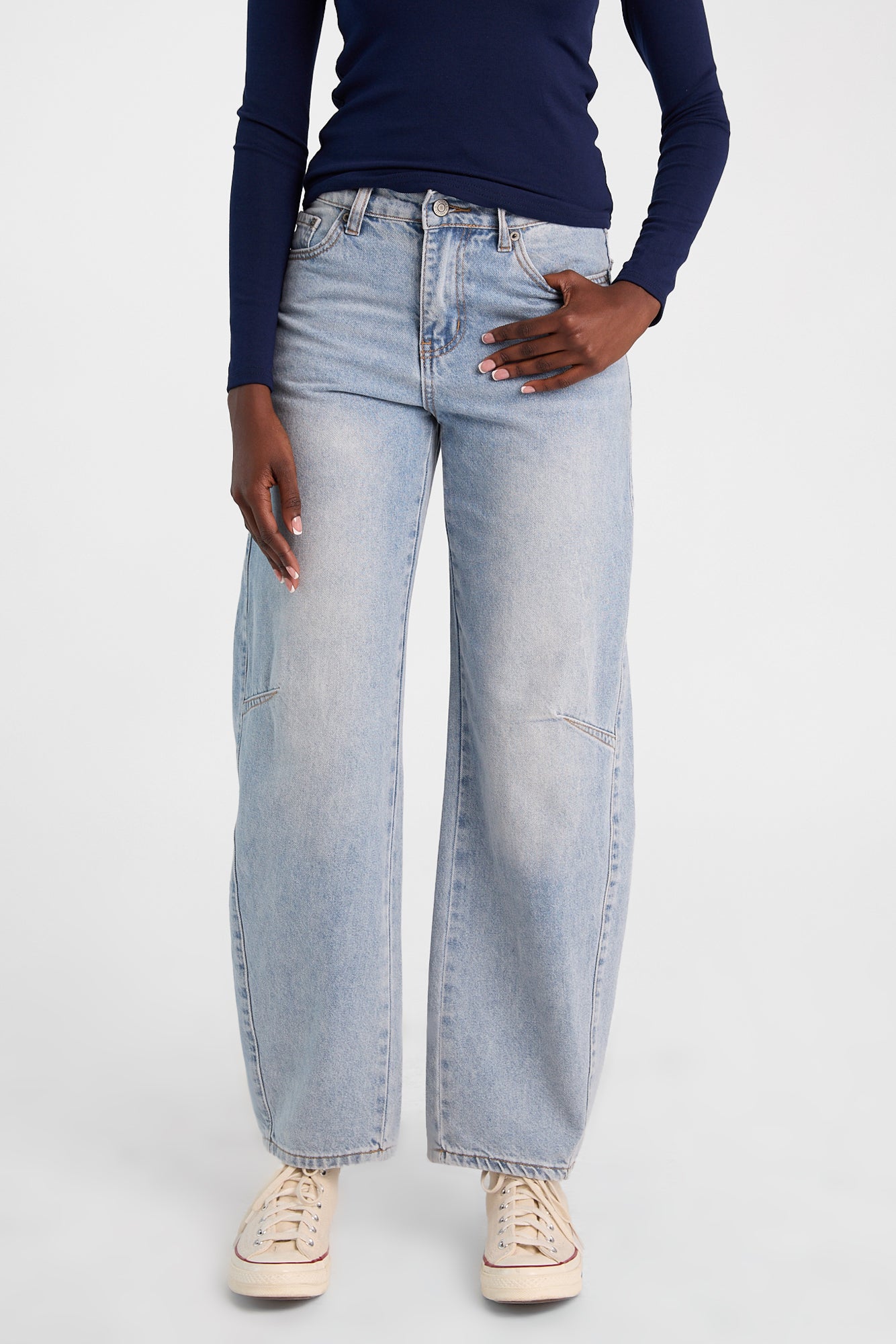 Mid Rise Baggy Dad Barrel Jeans