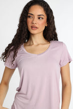 T-shirt décontracté à col en V manches courtes thumbnail 22