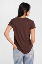T-shirt décontracté à col en V manches courtes thumbnail 7