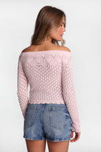 Haut à grand décolleté bateau en tricot style-crochet thumbnail 11