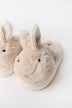 Pantoufles en fausse fourrure à motif lapin thumbnail 2