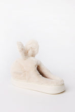 Pantoufles en fausse fourrure à motif lapin thumbnail 4