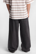 Ultra-Baggy Jeans thumbnail 3