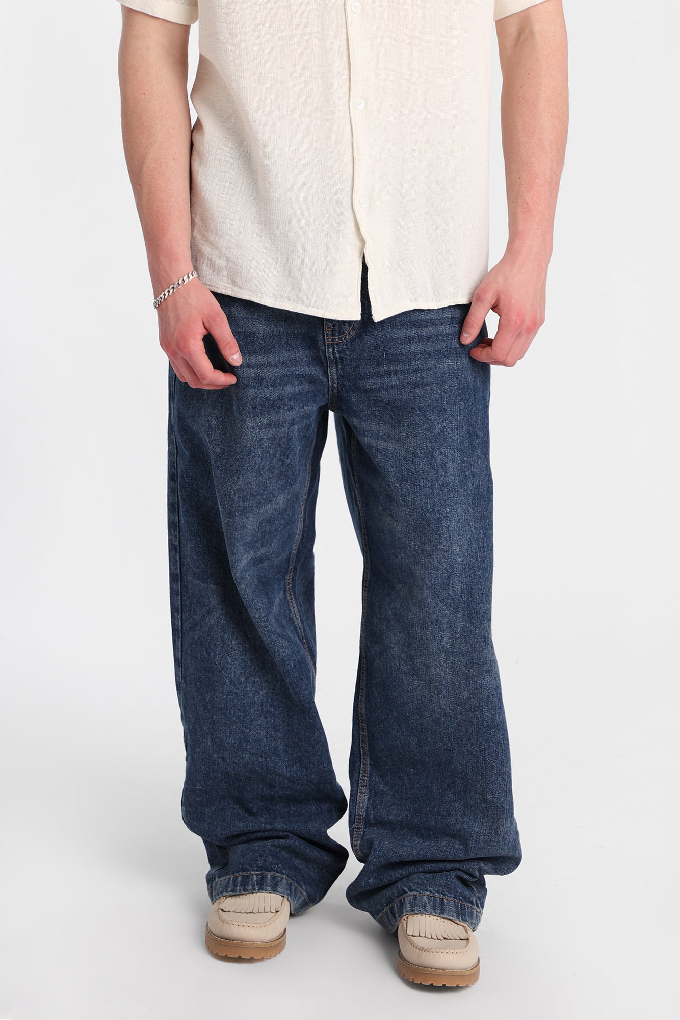 Ultra-Baggy Jeans