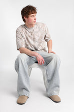 Ultra-Baggy Jeans thumbnail 5