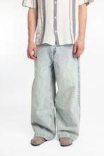 Big Baggy Jeans thumbnail 1