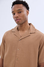Chemise boutonnée à manches courtes en lin mélangé thumbnail 11