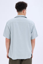 Chemise boutonnée à manches courtes en lin mélangé thumbnail 16