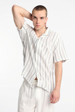 Chemise en cotton gauze à rayures fines thumbnail 1