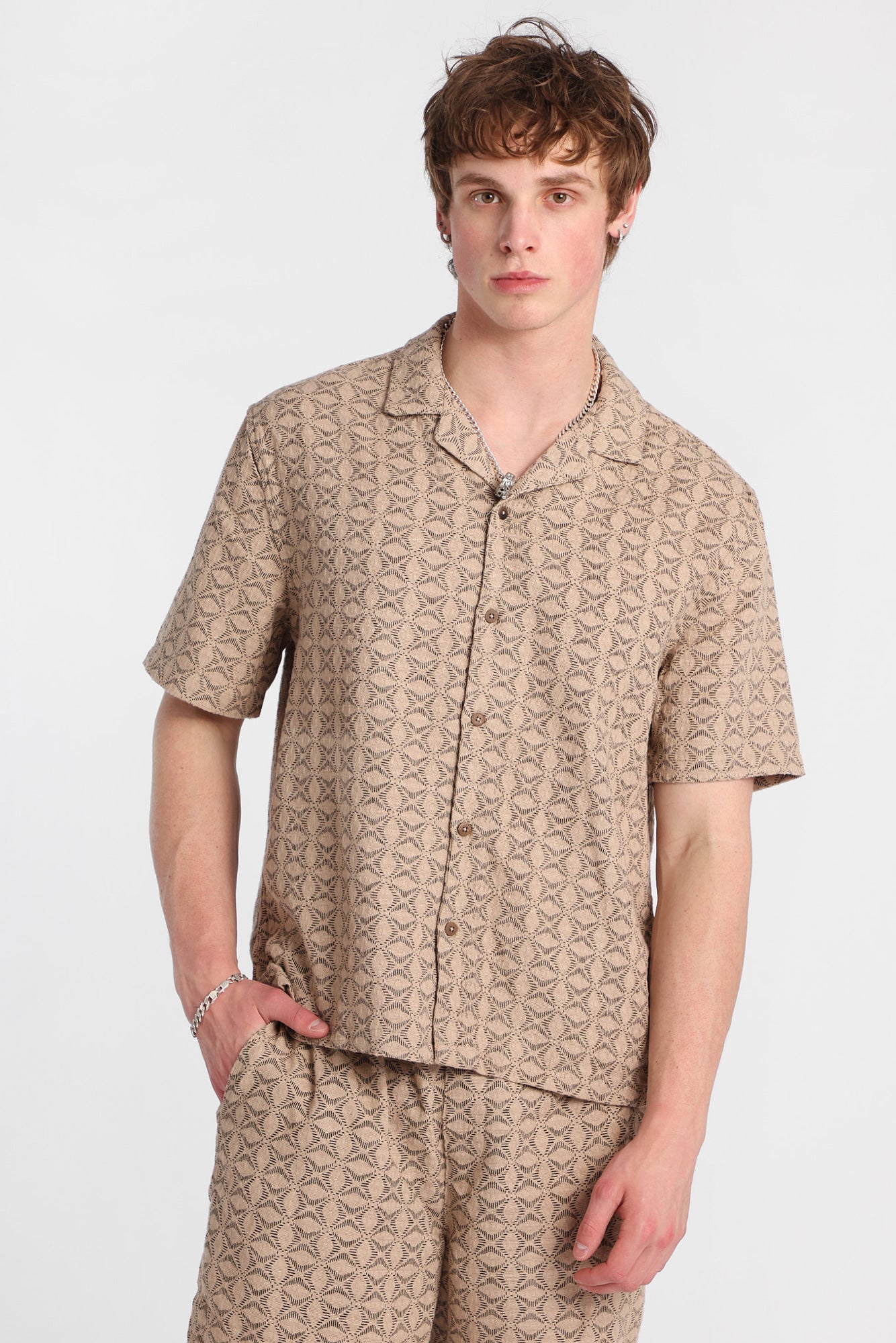 Textured Geometric Floral Short Sleeve Shirt