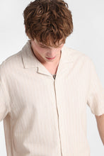 Chemise à rayures fines à manches courtes texturé en coton thumbnail 3