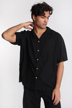 Chemise boutonnée à manches courtes en lin mélangé thumbnail 2