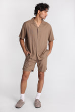 Chemise boutonnée à manches courtes en lin mélangé thumbnail 13