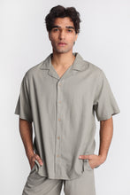 Chemise boutonnée à manches courtes en lin mélangé thumbnail 1