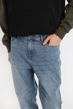 Liam Straight Jeans thumbnail 2