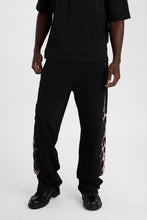 Arsenic Skeleton Graphic Baggy Sweatpants thumbnail 2