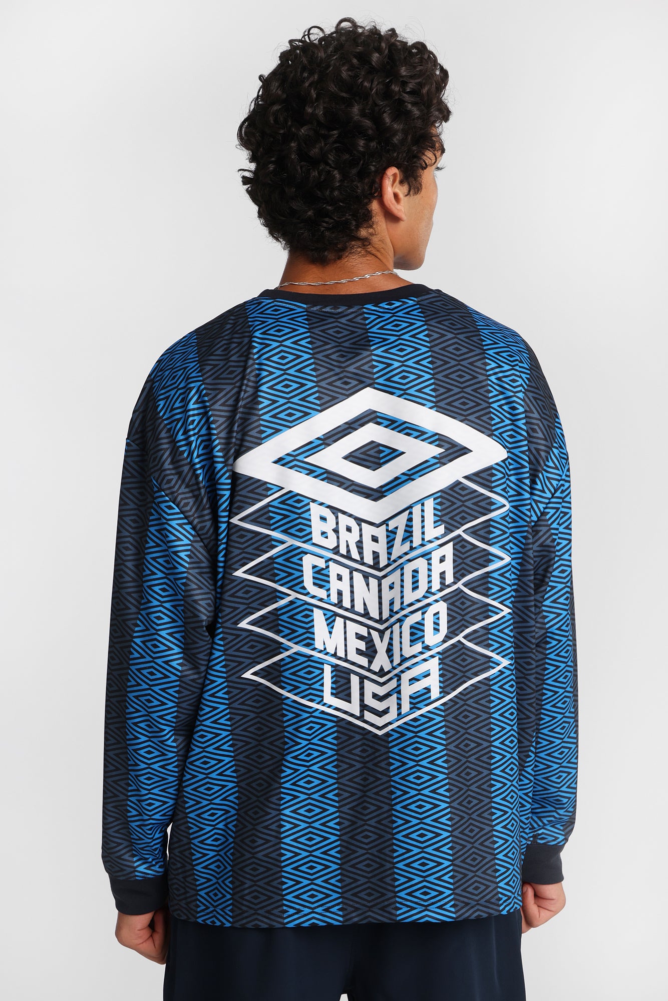 Umbro World's Game Graphic Long Sleeve Crew Neck Jersey – Bluenotes