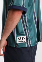 T-shirt graphique à grand logo Umbro thumbnail 6