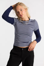T-shirt superposé à manches longues à col ras du cou thumbnail 5