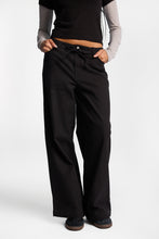 Low Rise Ultra-Wide Leg Pants thumbnail 2