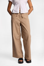 Low Rise Ultra-Wide Leg Pants thumbnail 6