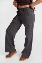 Pantalon cargo taille basse des années 2000 thumbnail 7