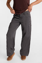 Pantalon cargo taille basse des années 2000 thumbnail 2