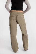 Pantalon cargo taille basse des années 2000 thumbnail 15