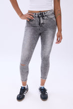 Mid Rise Cropped Skinny Jeans thumbnail 1