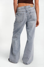 Chloe Low Rise Baggy Jeans thumbnail 4