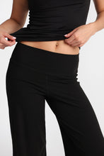 Super Smooth Wide Leg Leggings thumbnail 2