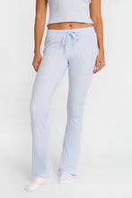 Pantalon pyjama à jambe semi-évasée en tricot gaufré thumbnail 9