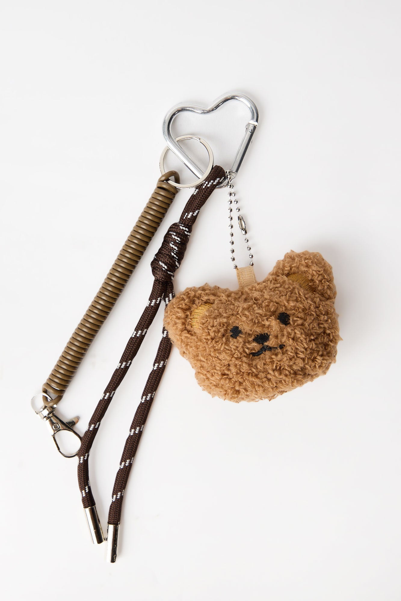 Porte-clés pelucheux à thème tête d'ours en peluche
