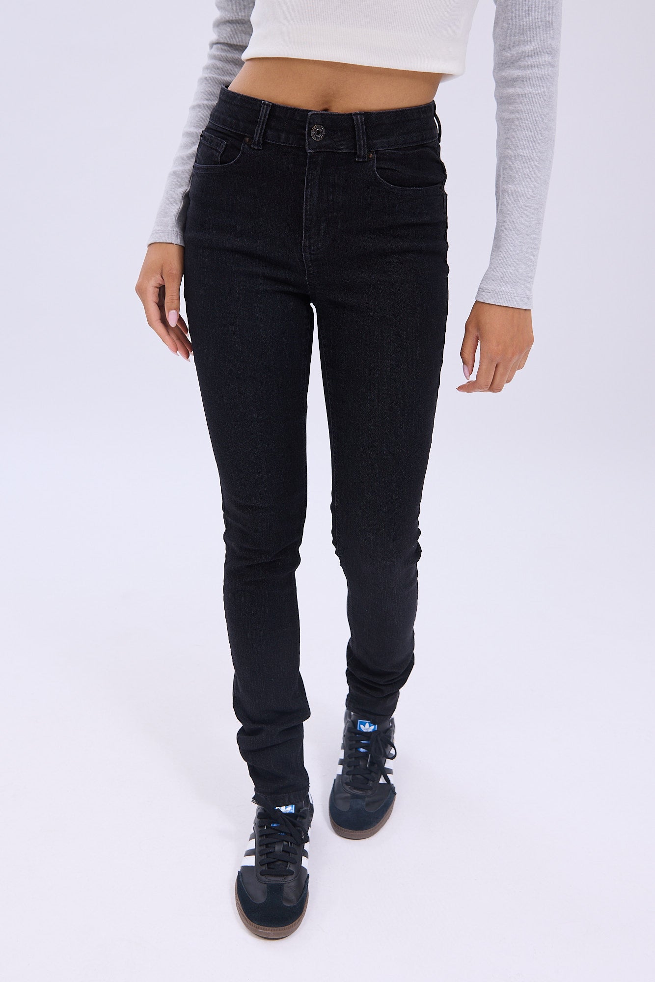 Mid Rise Skinny Jean