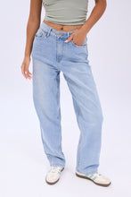 Jeans ample taille haute thumbnail 1