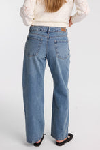 Chloe Low Rise Baggy Jeans thumbnail 3