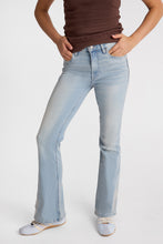 Jean Isla évasé taille haute avec broderie florale en mandala thumbnail 2