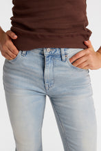 Jean Isla évasé taille haute avec broderie florale en mandala thumbnail 6