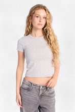 T-shirt décontracté à col ras du cou manches courtes thumbnail 2