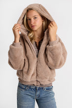 Chandail à capuche en fausse fourrure zippé thumbnail 13
