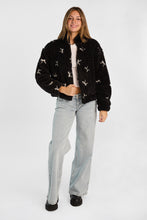 Blouson en peluche sherpa à fermeture à glissière à boucles brodées thumbnail 4