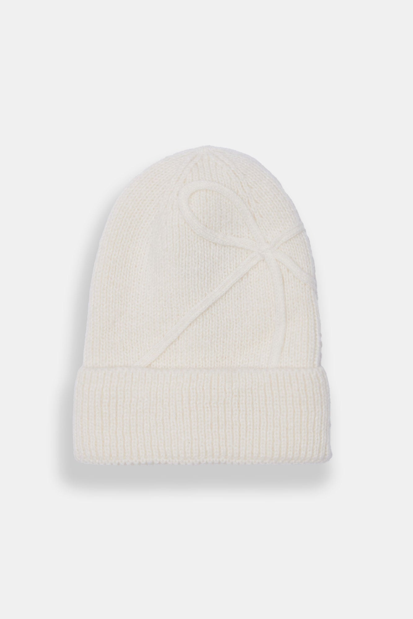 Bonnet en tricot côtelé avec rosette appliquées