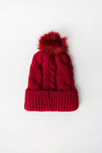 Bonnet à pompon en fausse fourrure en tricot de câble thumbnail 4
